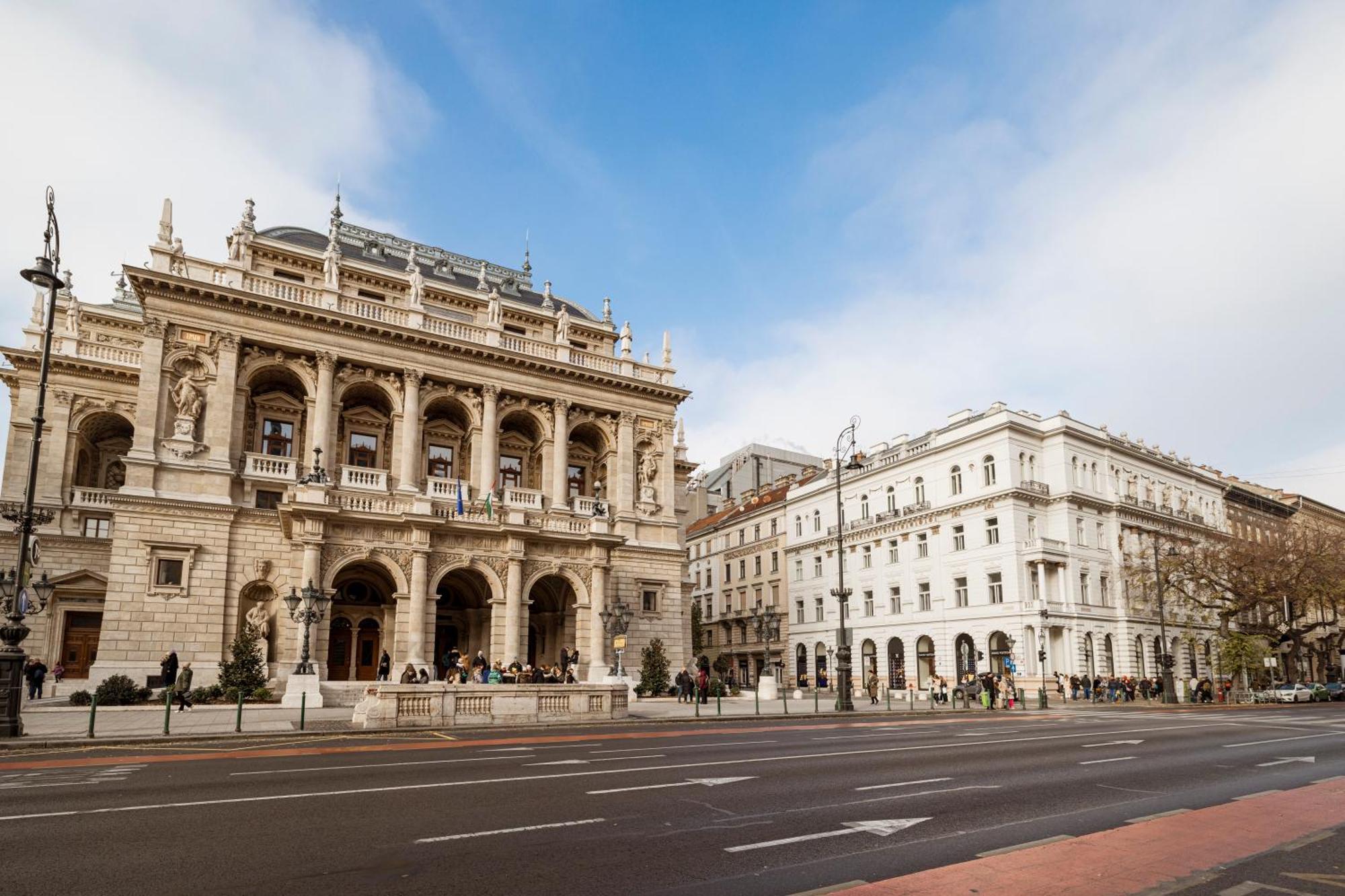 Andrassy Avenue 24 De Lux